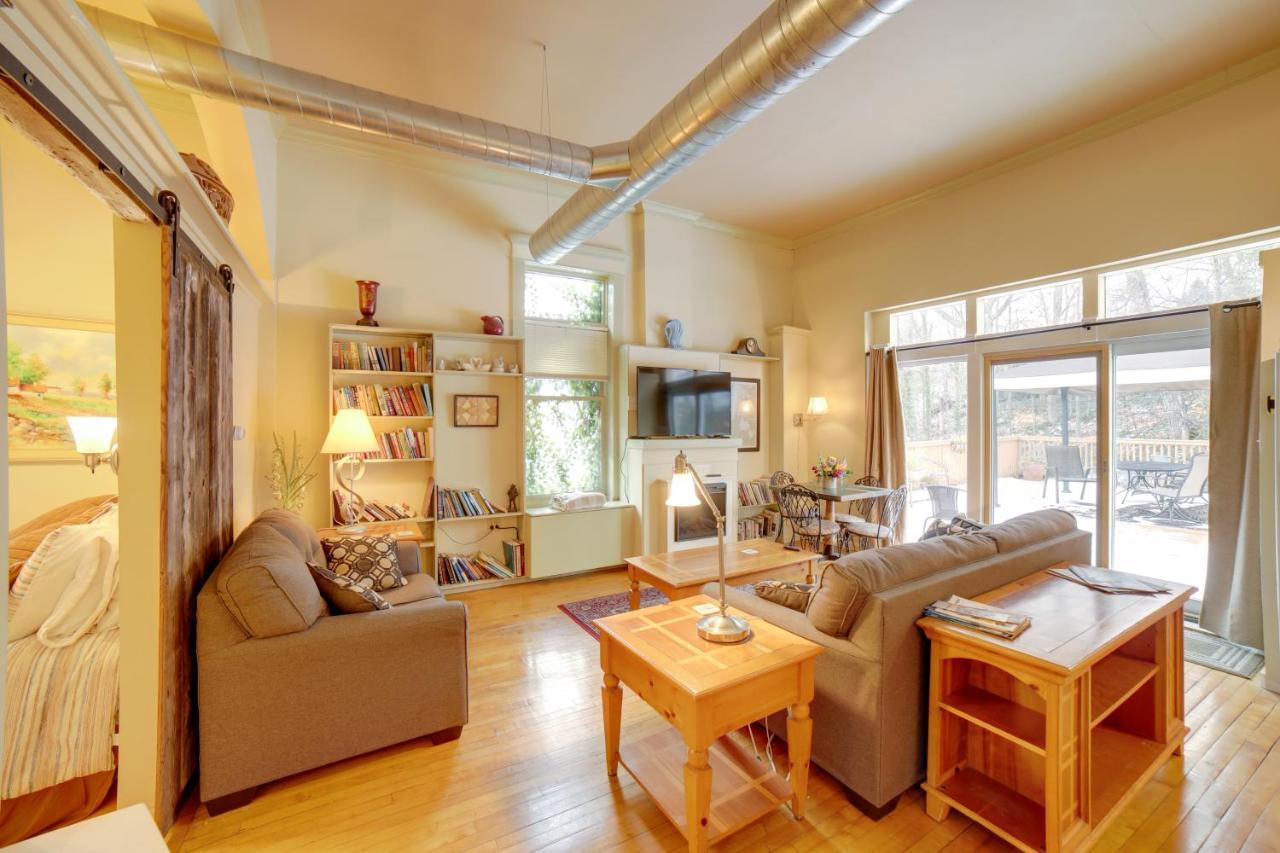 Charming Saugatuck Condo With Private Deck And Grill! Exterior photo