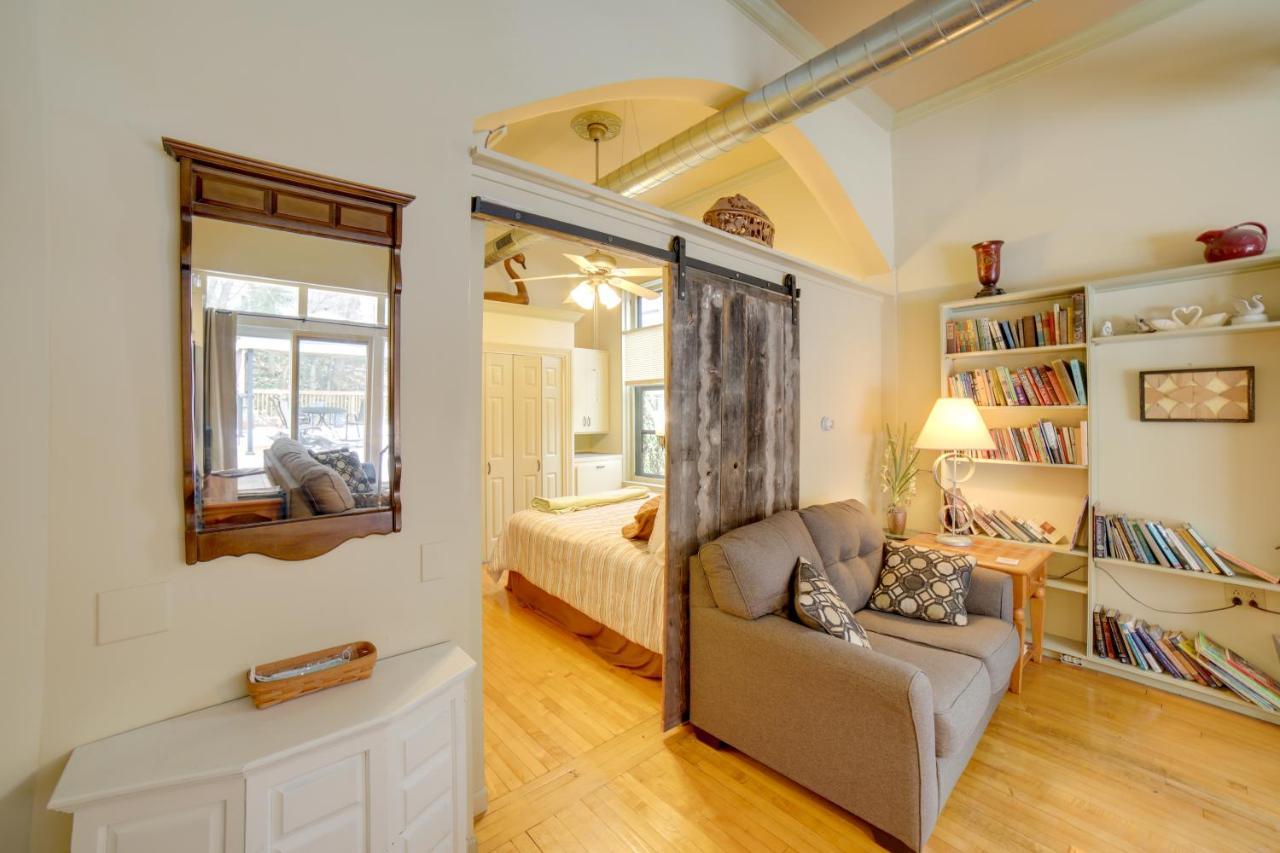 Charming Saugatuck Condo With Private Deck And Grill! Exterior photo