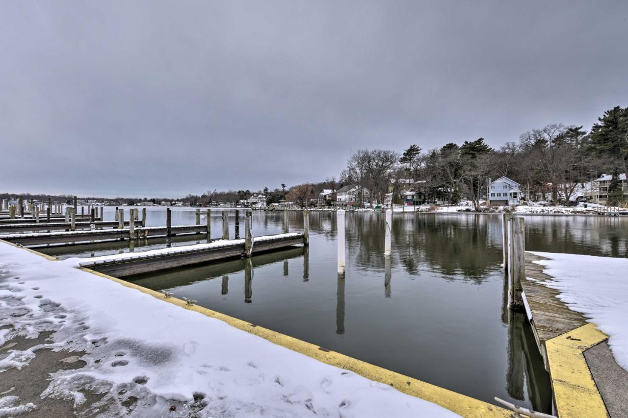 Charming Saugatuck Condo With Private Deck And Grill! Exterior photo